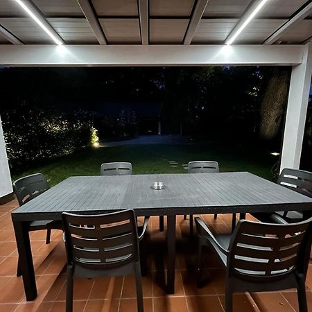Tenuta Ferrari Cortile Bagian luar foto